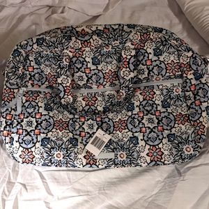 NWT Vera Bradley Medium Travel Bag